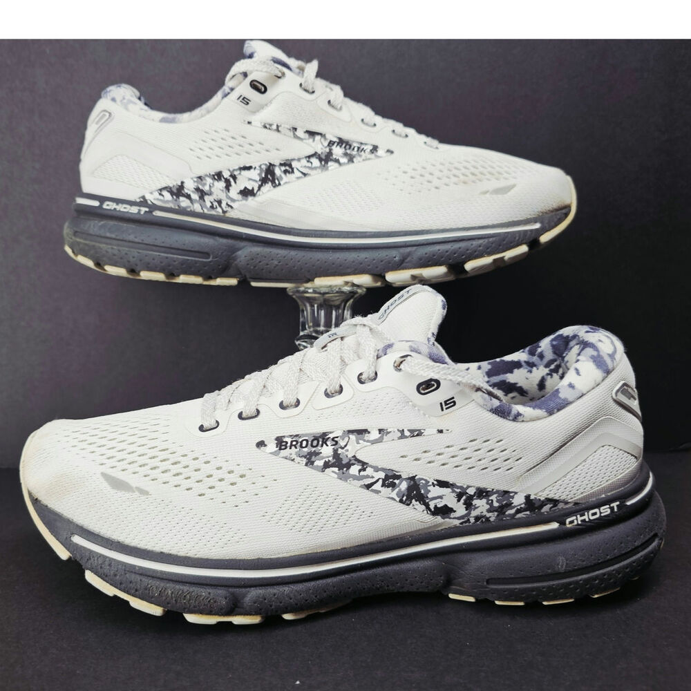 Brooks Women 8.5 Comfy footwear